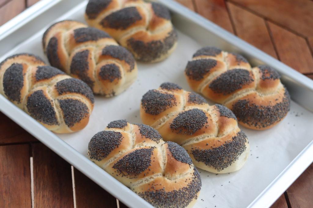 Mohnweckerl wie vom Bäcker selber machen/ Mohnzopf Rezept - Bibichworld ...
